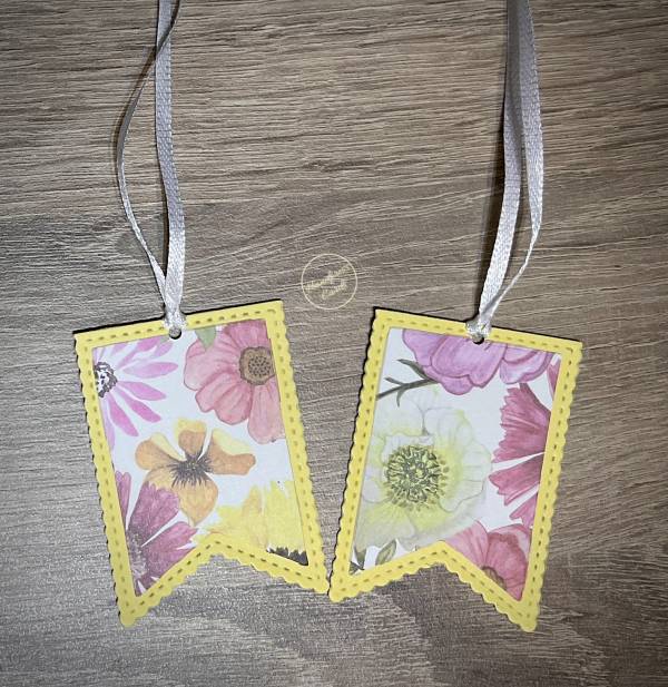 2 x Floral gift tags