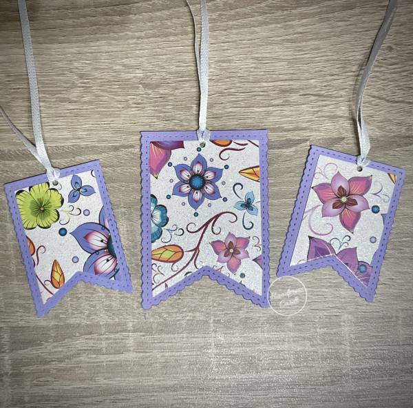 3 x gift tags